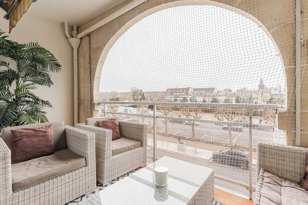 Modern Apartment With Terrace Trouville