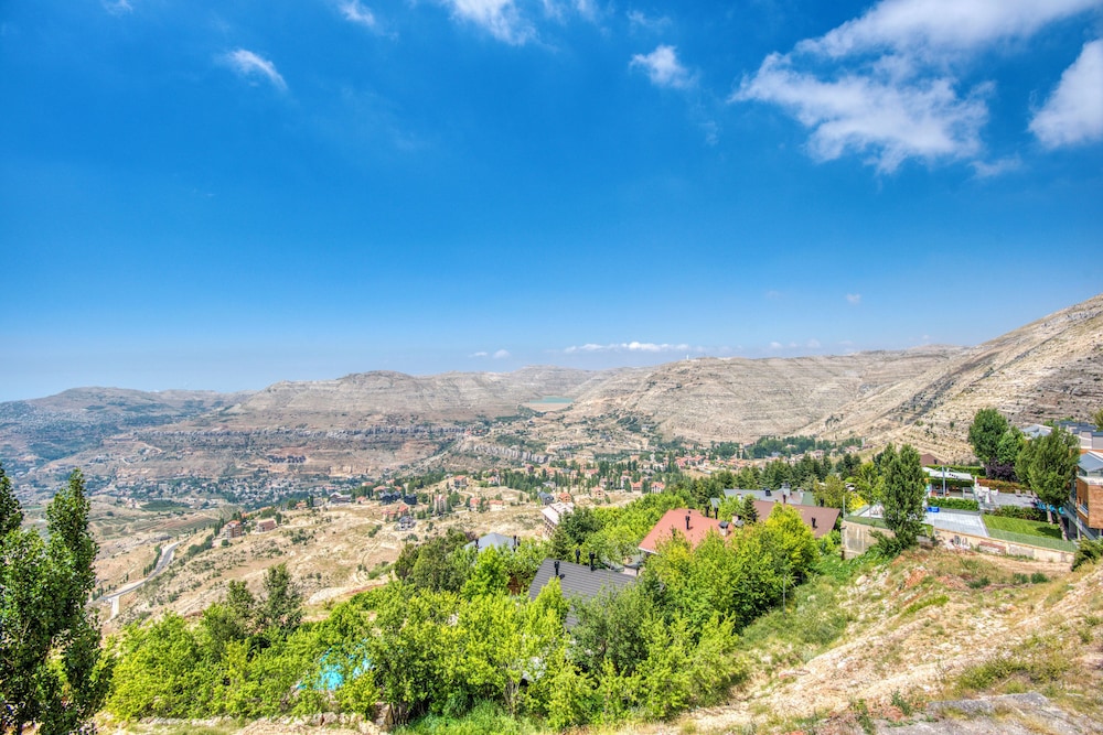 Gin - Duplex 3-BR Chalet in Mzaar