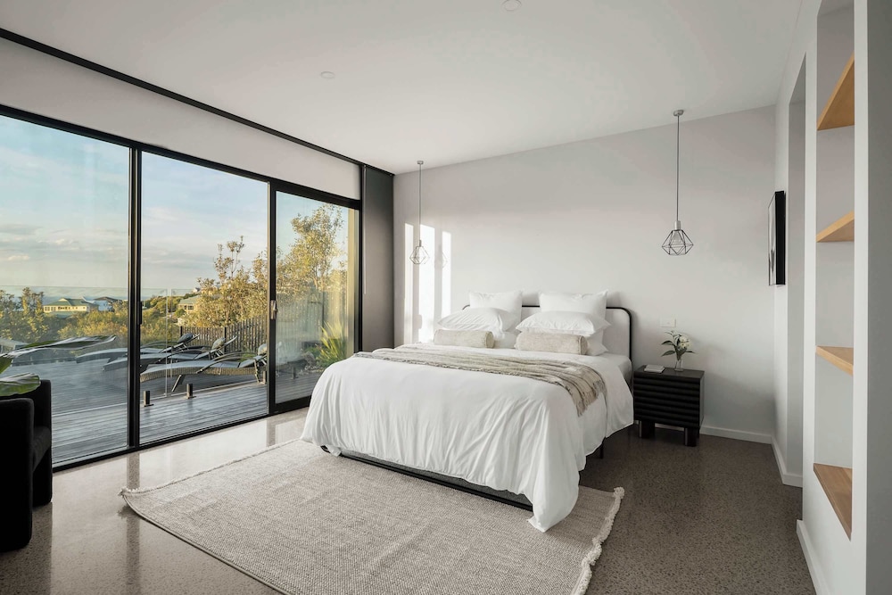 Valora Luxury By The Bay