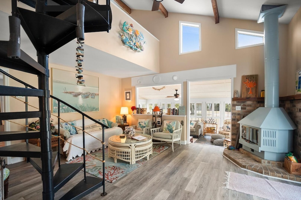 Distinctive Island Living - 835 Bonito Rd, Fripp Island