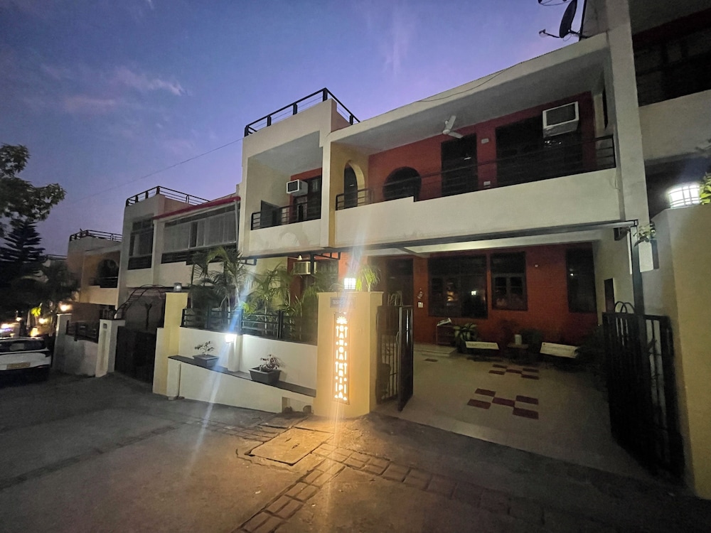 White House By The Ganges