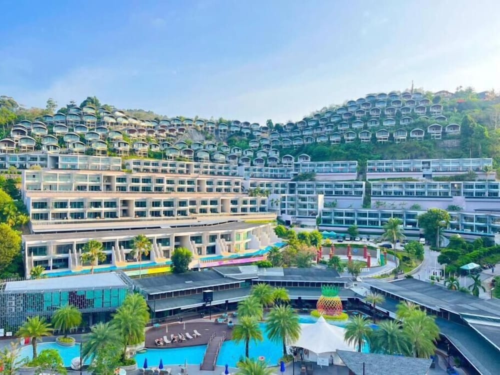 Sea View Suite Pool Access C81