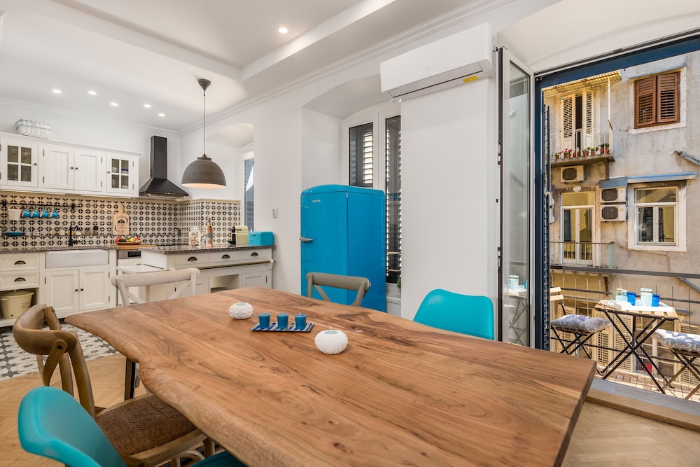 Luxury Apartment Karolina Riva view 3