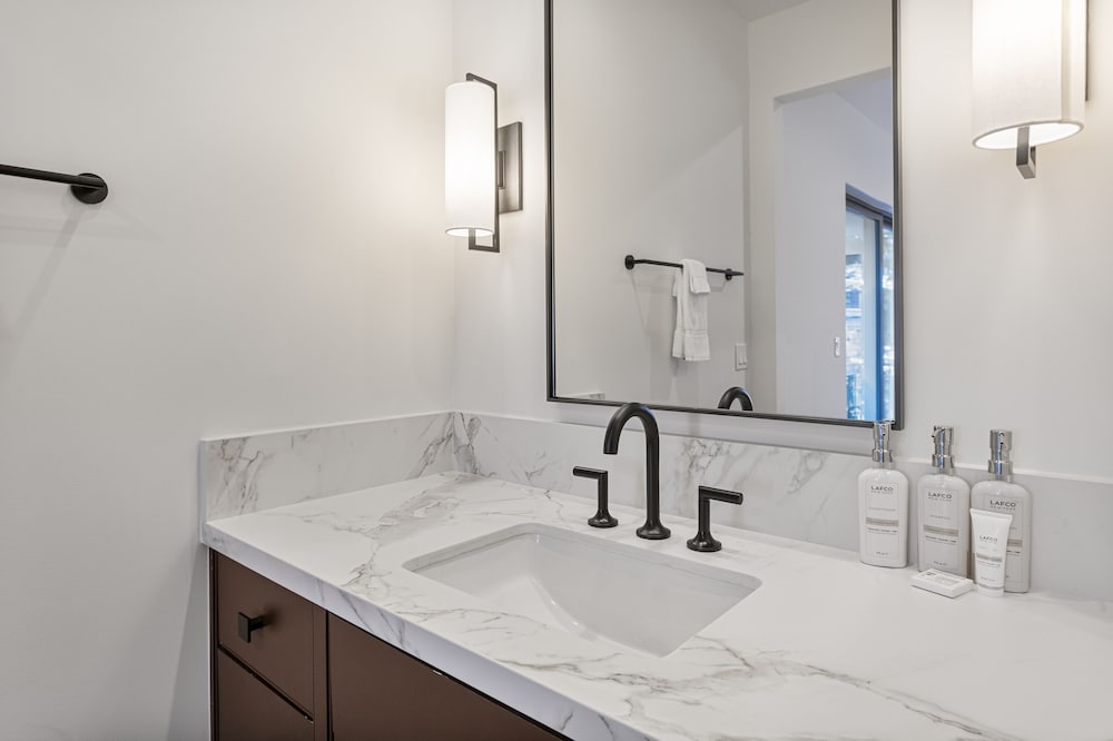 656 Coalition View Court - Private Home With Spa 4 Bedroom Home