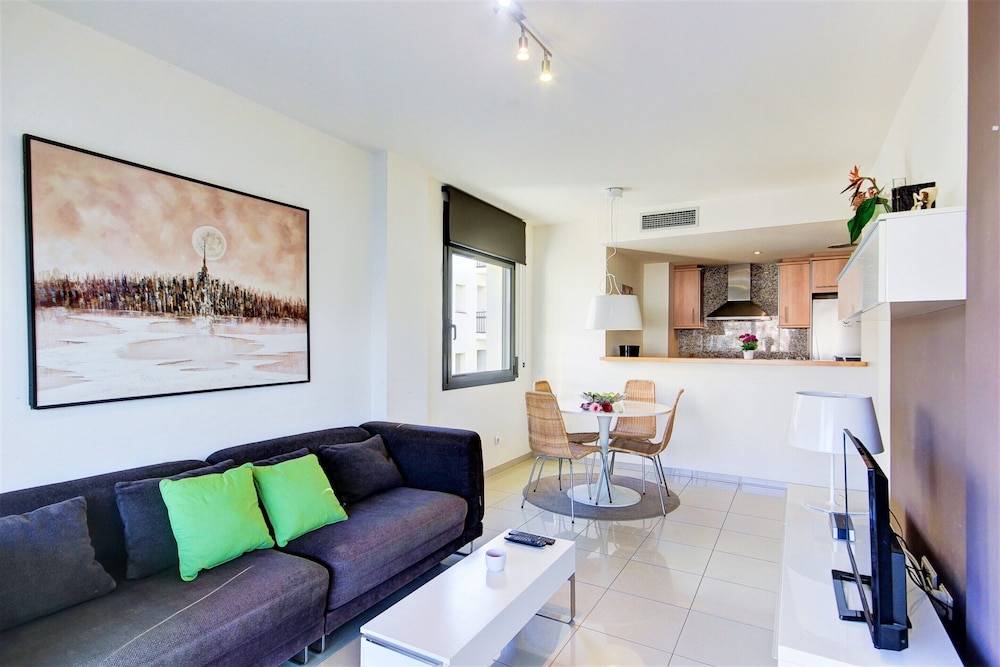 Beachfront Apartment in Roses
