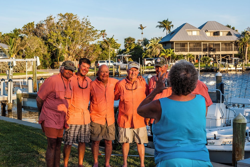 MALU LANI Inn & Marina