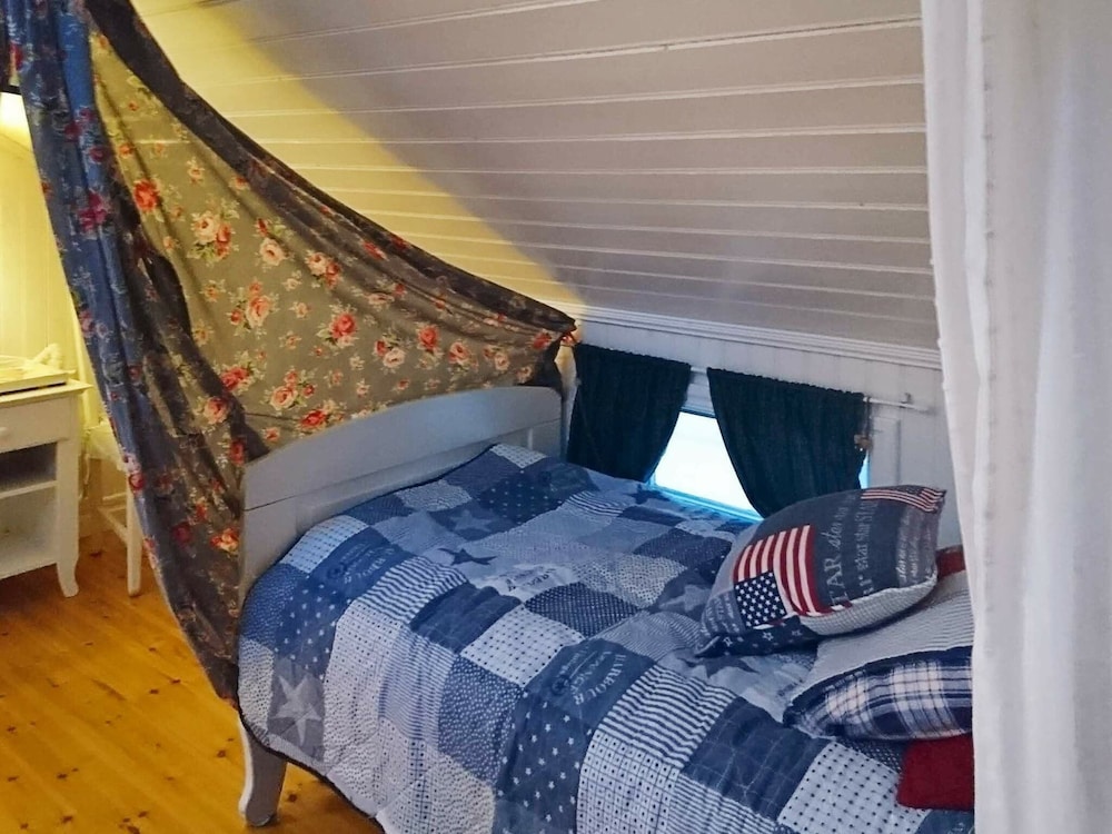 Holiday Home in Grundsund view 2