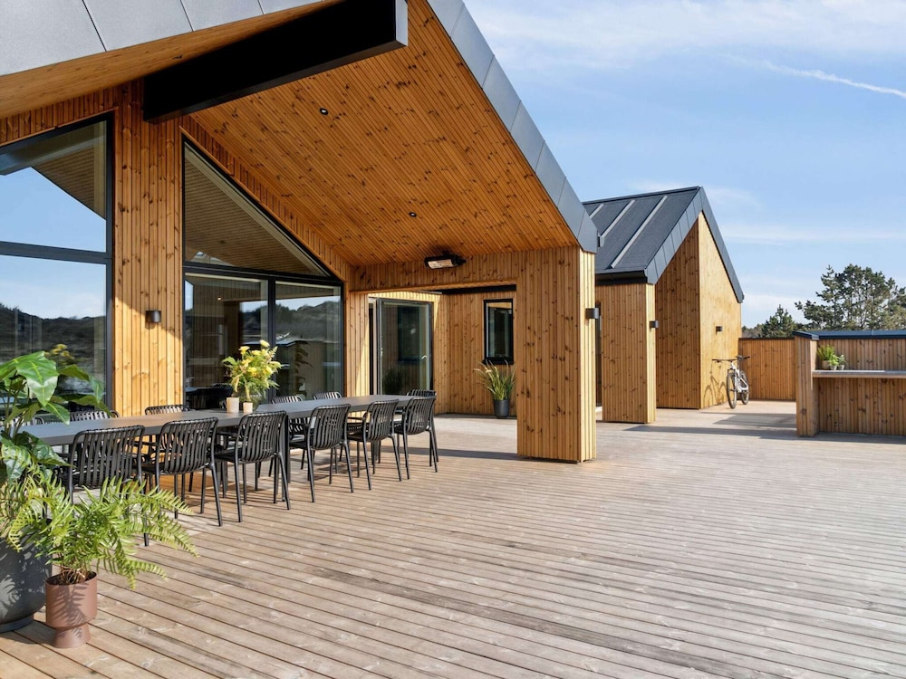 5 Star Holiday Home in Henne Beach
