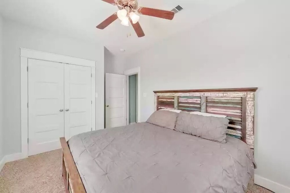 The Beach House 3 Bedroom Home by RedAwning view 5