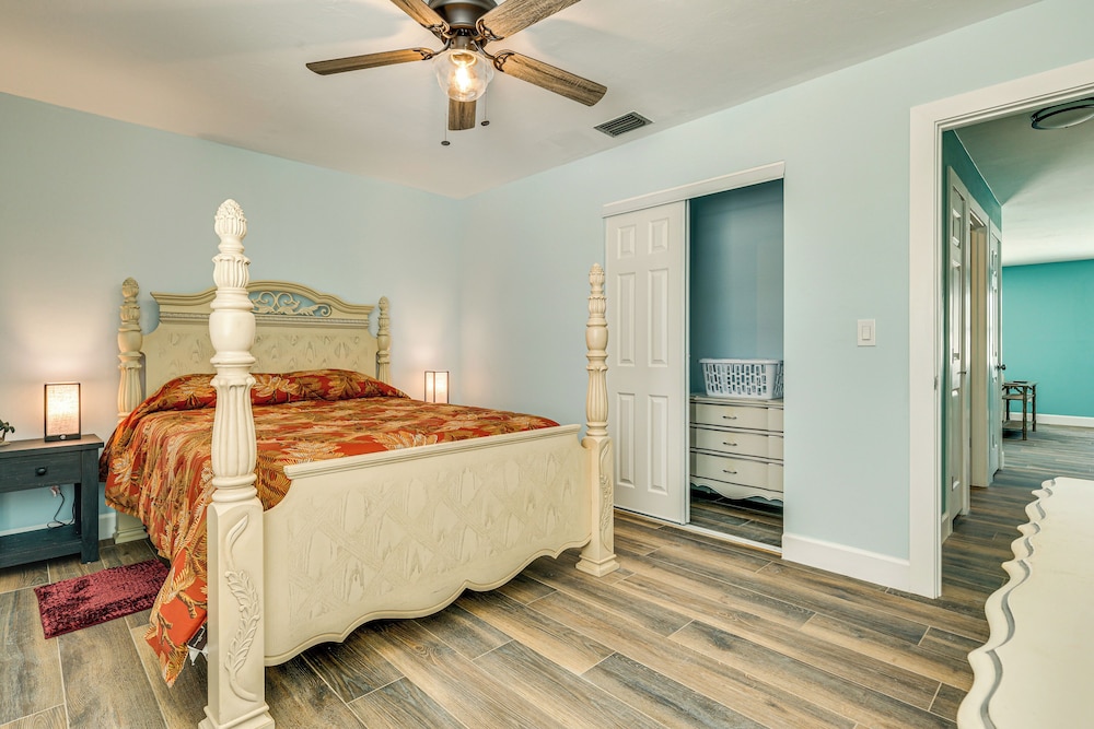 3 Mi to Fort Myers Beach: Unit w/ Furnished Patio!