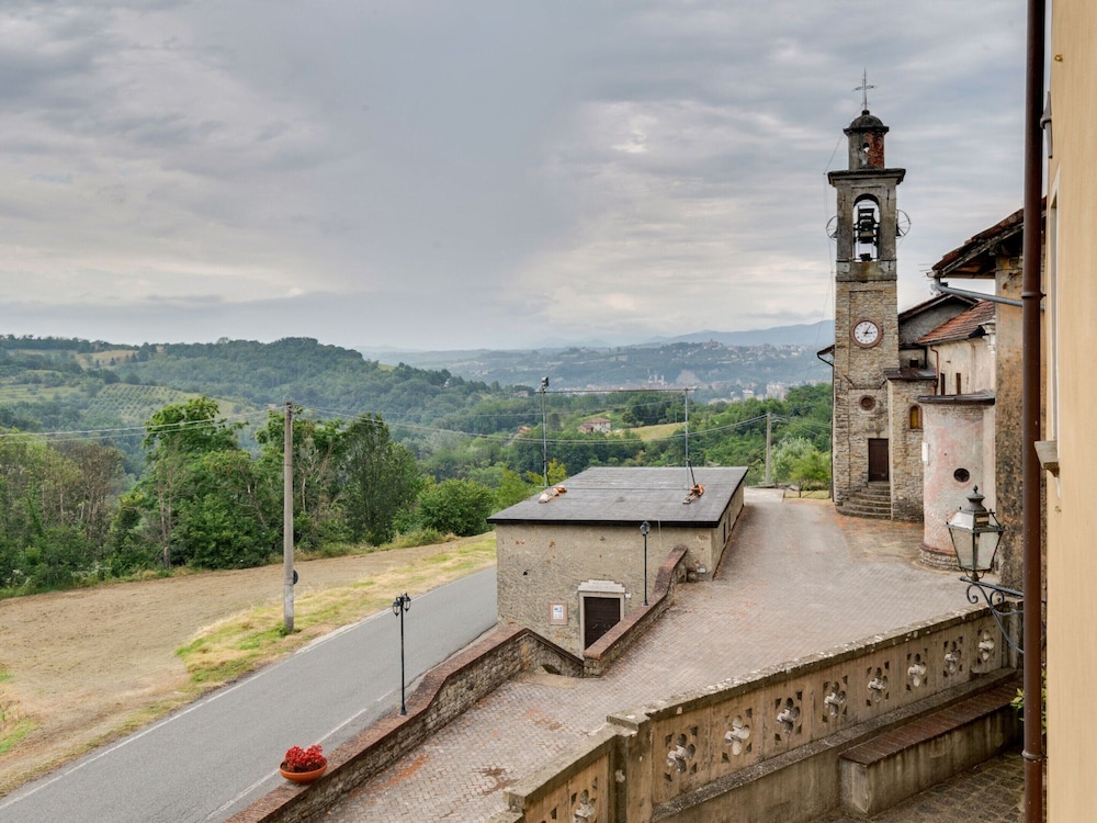 Mansion in Ovada With Pool and Scenic Hills photo 4