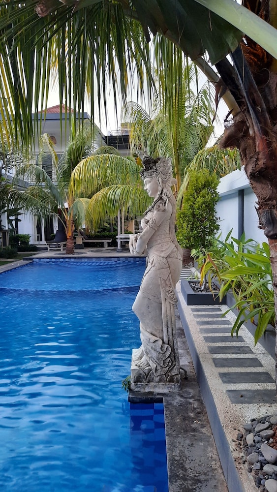 Sahera Hotel