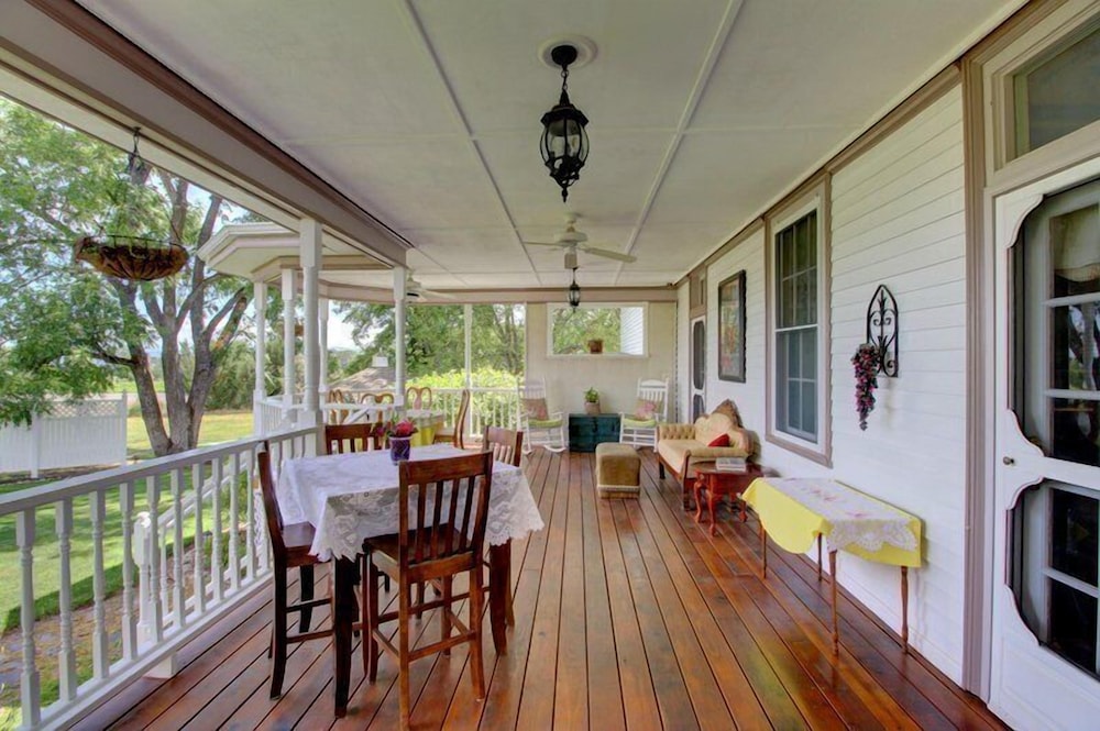 Bybee's Historic Inn