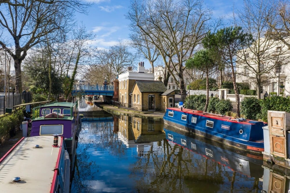 Designer Canal House 2 or 3 Bed Little Venice