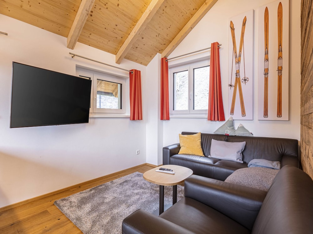 Inviting Chalet on the Ski-slope