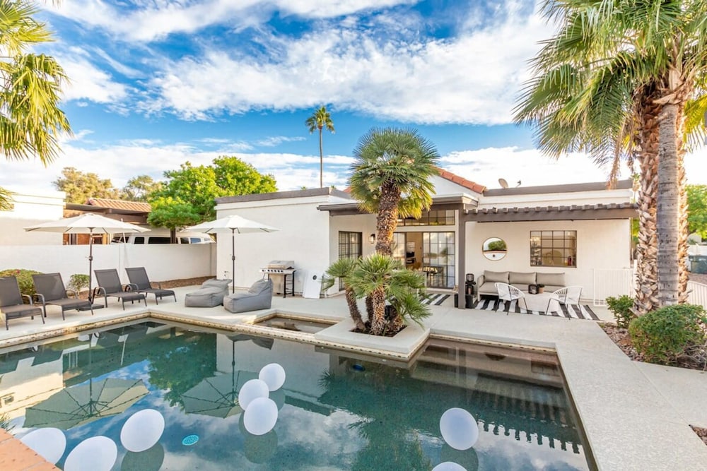Modern-terranean Retreat 2 Masters Pool Spa Games