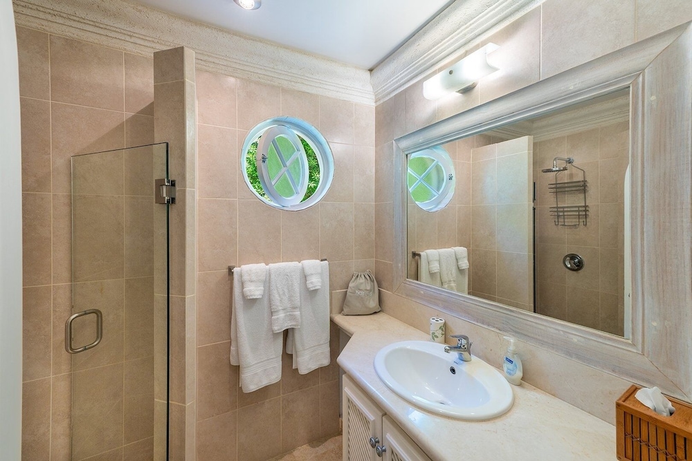 Sugar Hill - Half Century House 6 Bedroom Villa