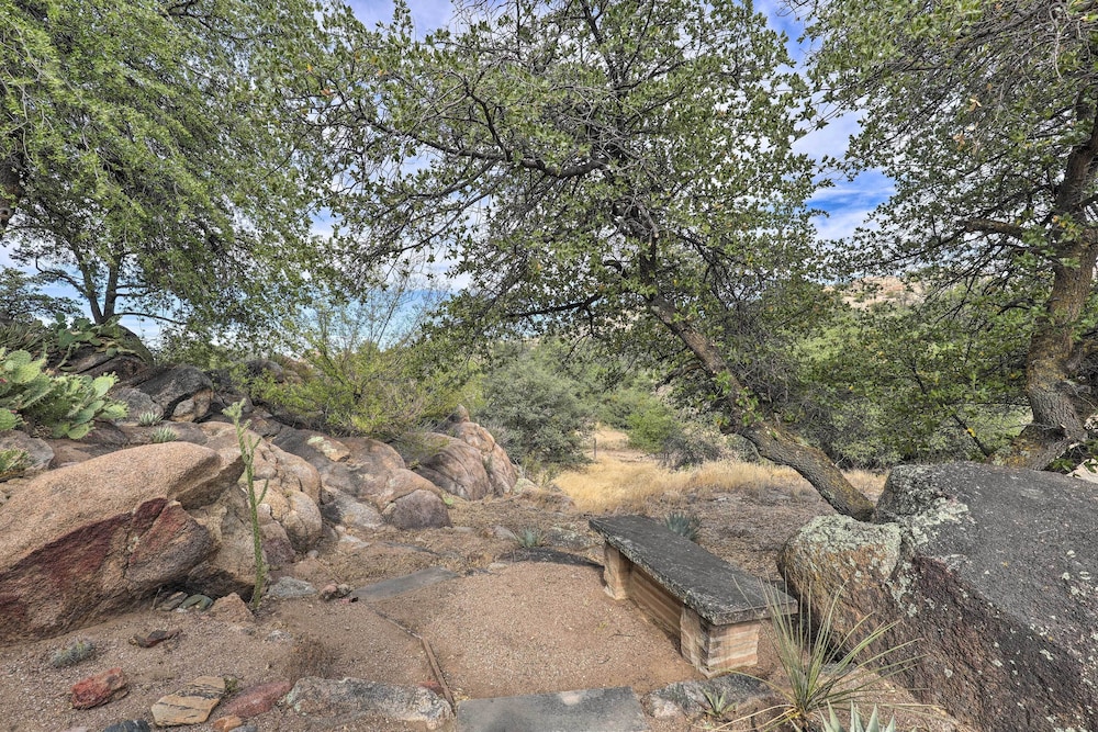 Walk to Watson Lake: Private Prescott Home!