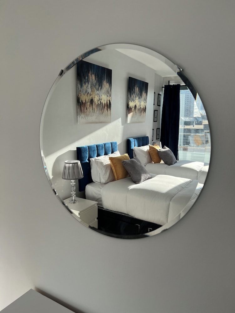 Spacious 2BR City Center Apartment view 2