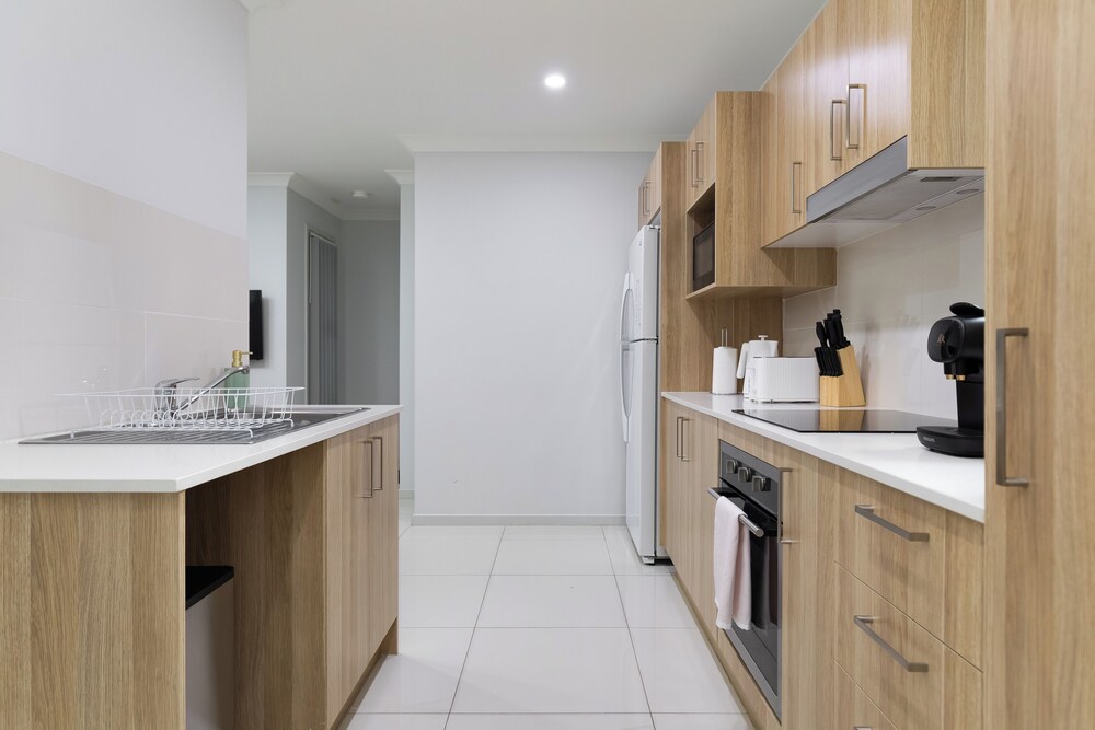 Smart Suites Self Check-in Apartments - 39 Freney