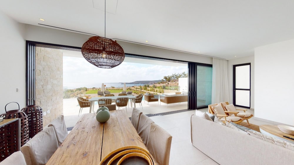 Periyiali Seafront Villa Nefeli