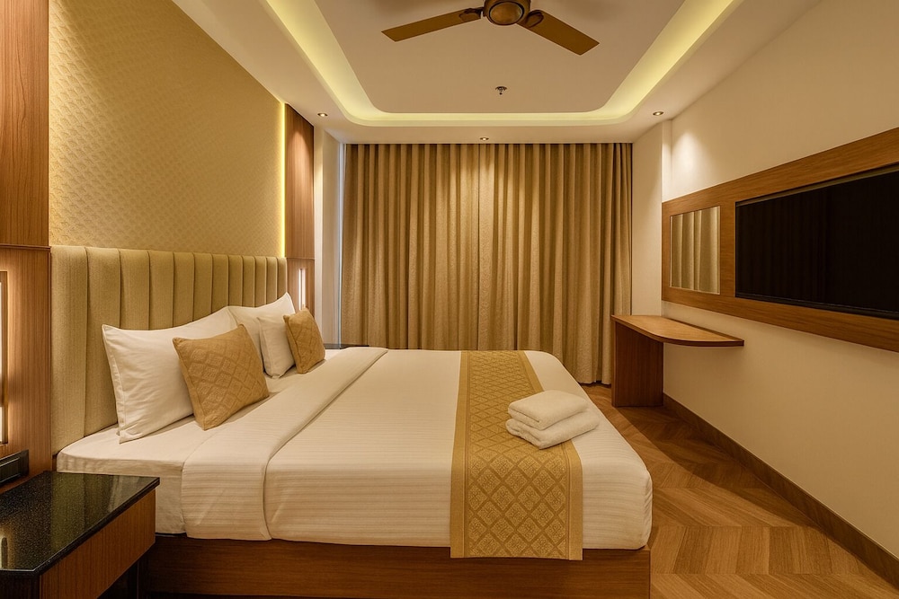 Hotel Grand Shalimar by JMD Group