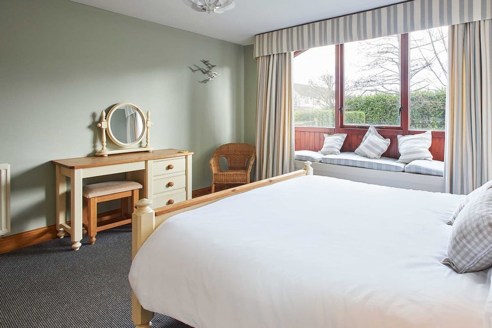 Host Stay The Coach House