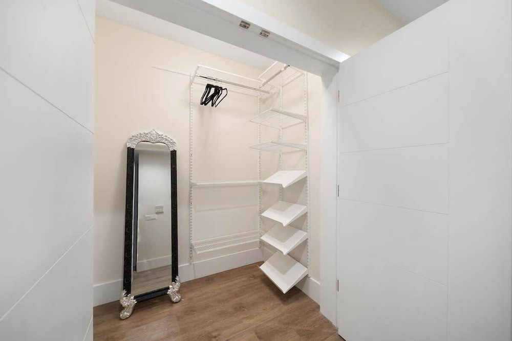 New Two Bed Condo by United Center With Balcony