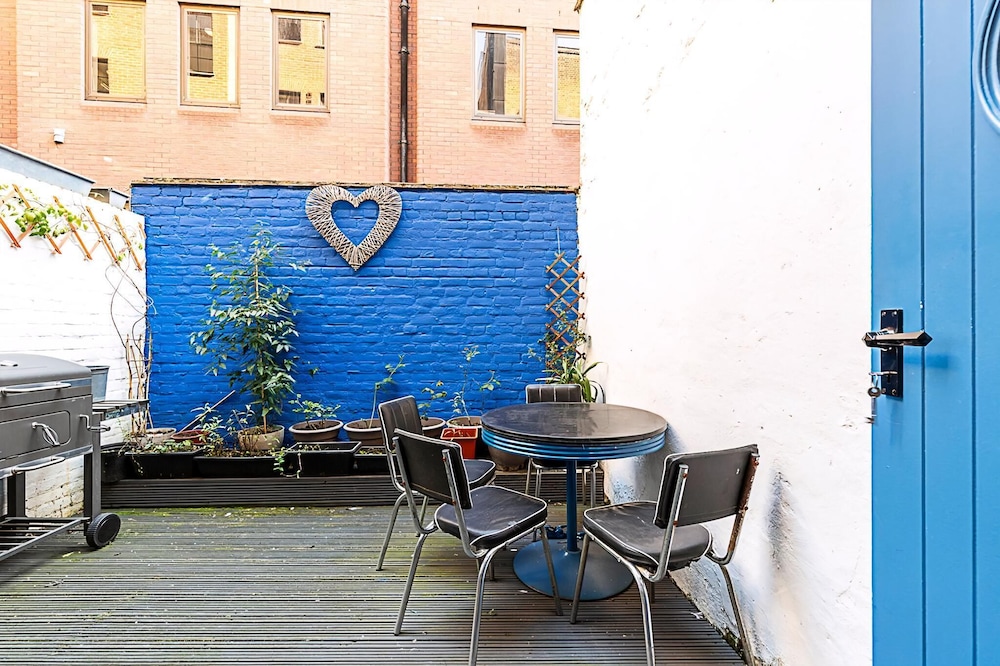 Spacious 4-bed House Near Liverpool St
