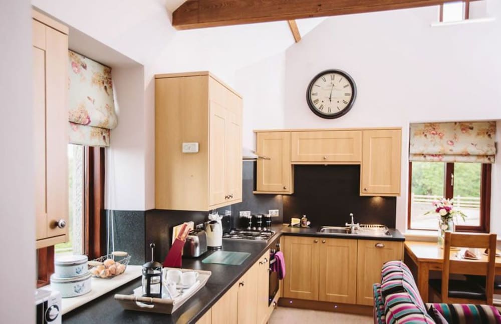 Oak Cottage view 3