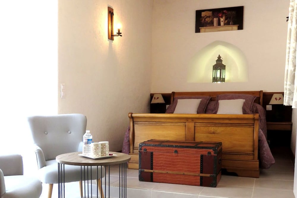 Le Manoir de Placy - Bed and Breakfast view 3