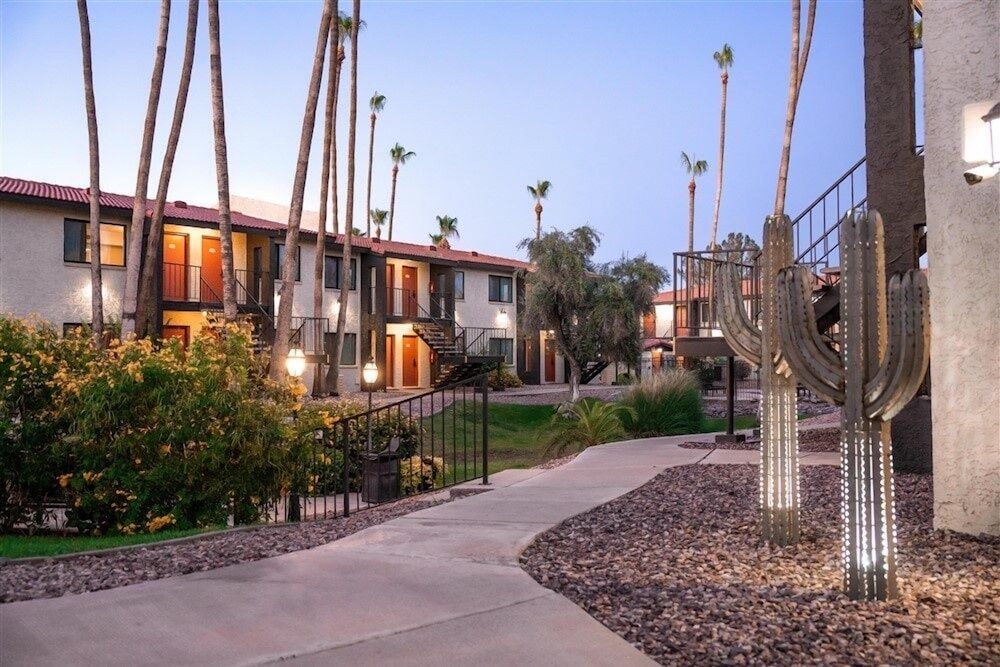 204 Fully Furnished 1BR Suite-Prime Location! by RedAwning view 3