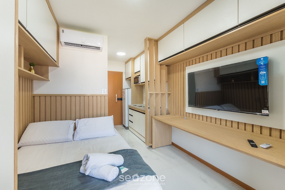 SMT - Building 750m From the Beach in Salvador