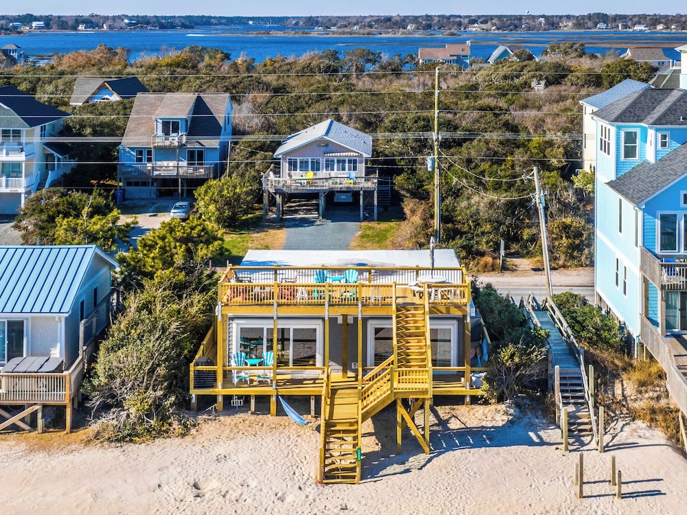 Vintage Vacation by Topsail Realty