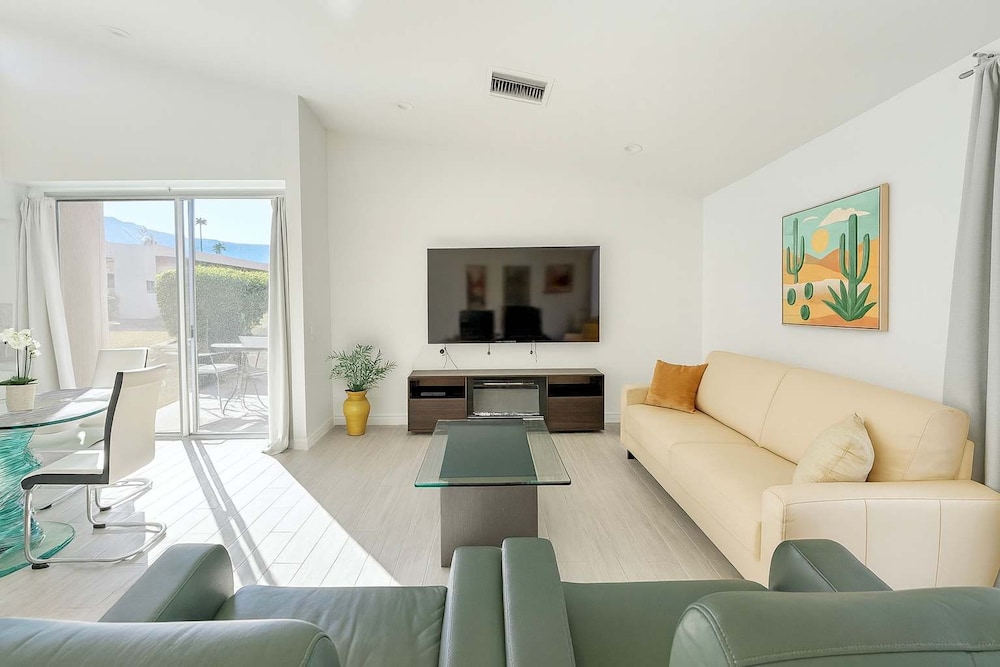 Allura Palm Desert Modern Ironwood Country Club 2BR