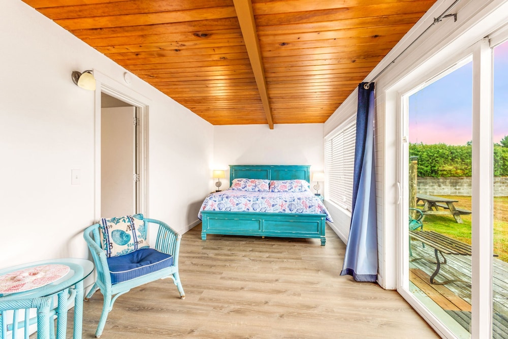 Waters Edge Condo in Ocean Shores