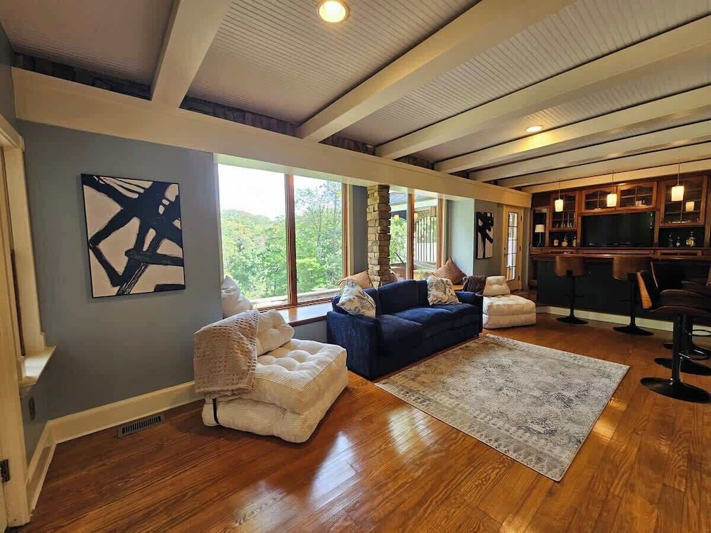 Creekside Haven With Dock Scenic Views