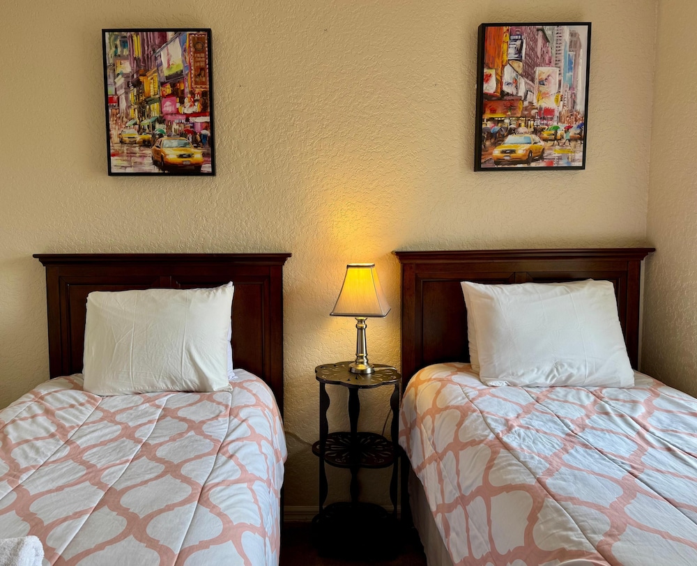 Regal Palms Swanky