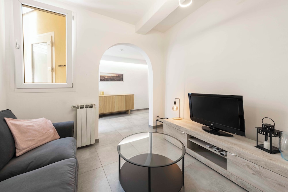 Brand new apartment in Florence by MMega