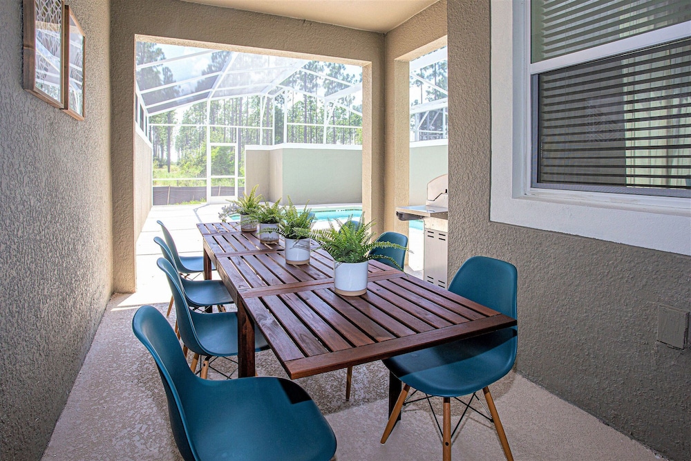 396 - 4bd/3ba Luxurious Homechampions Gate Resort