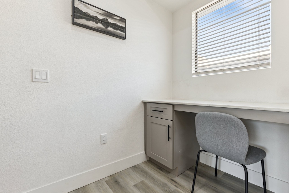 CozySuites at Zone Westgate