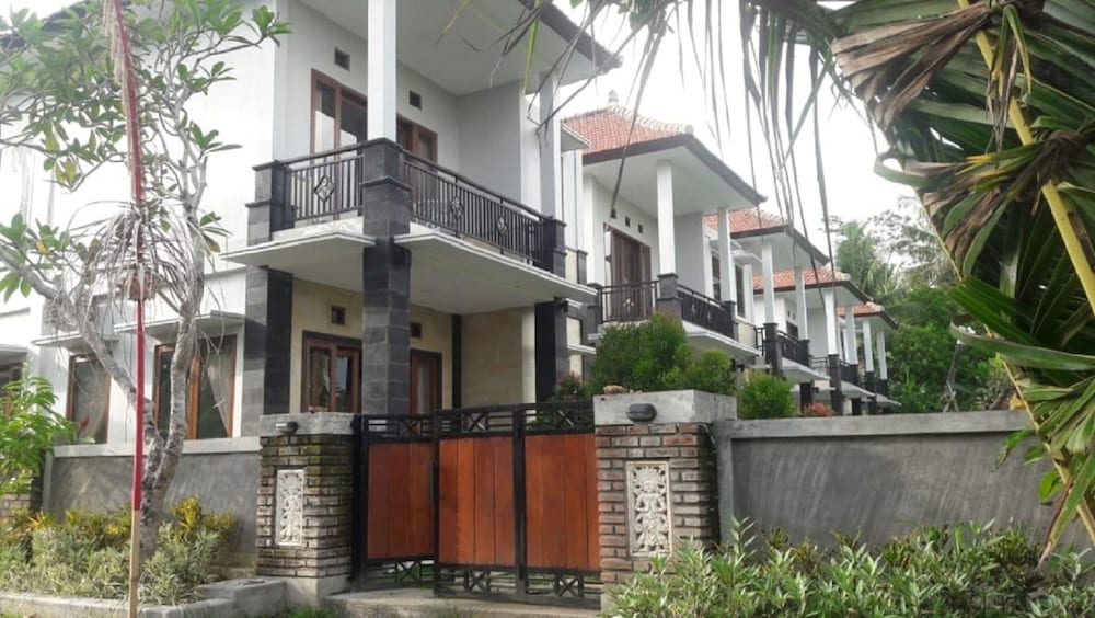 Villa Uma Dangin