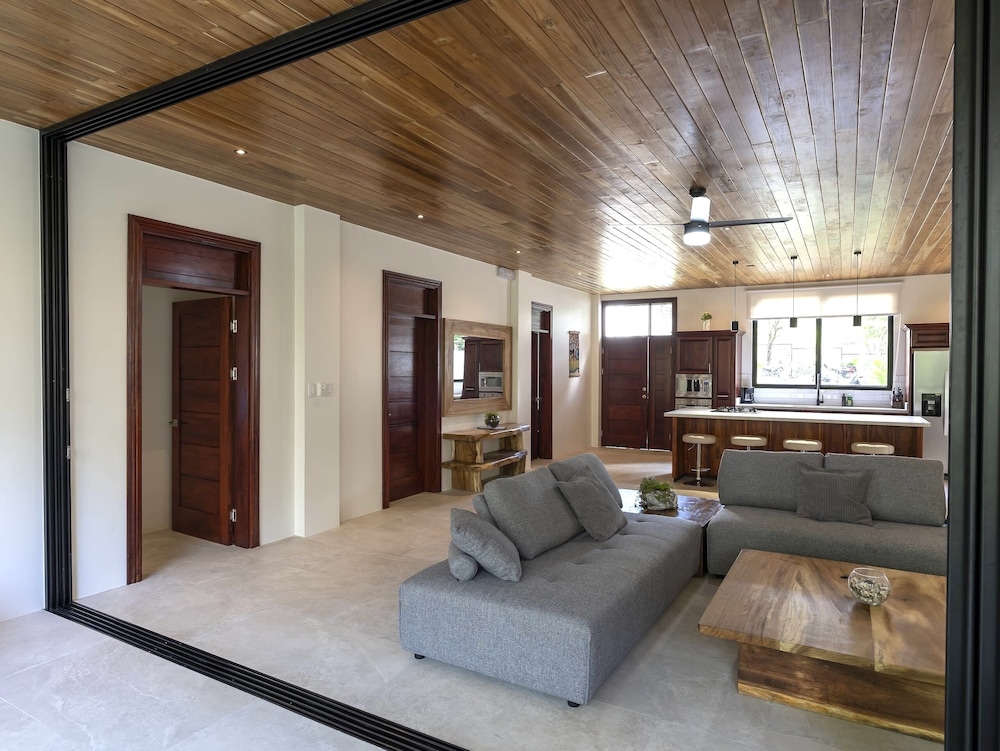 Surfside Apartments Playa Mar Azul