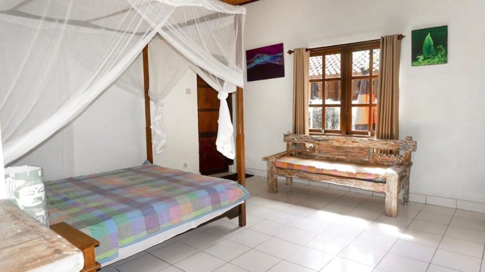 Sari Bamboo Bungalows
