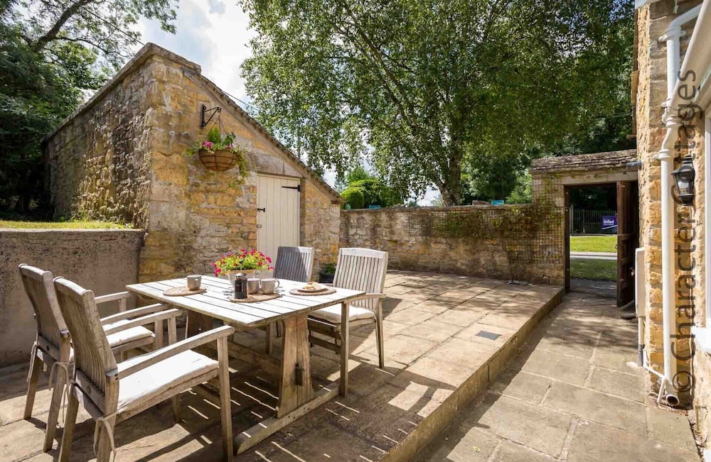 Weir Cottage