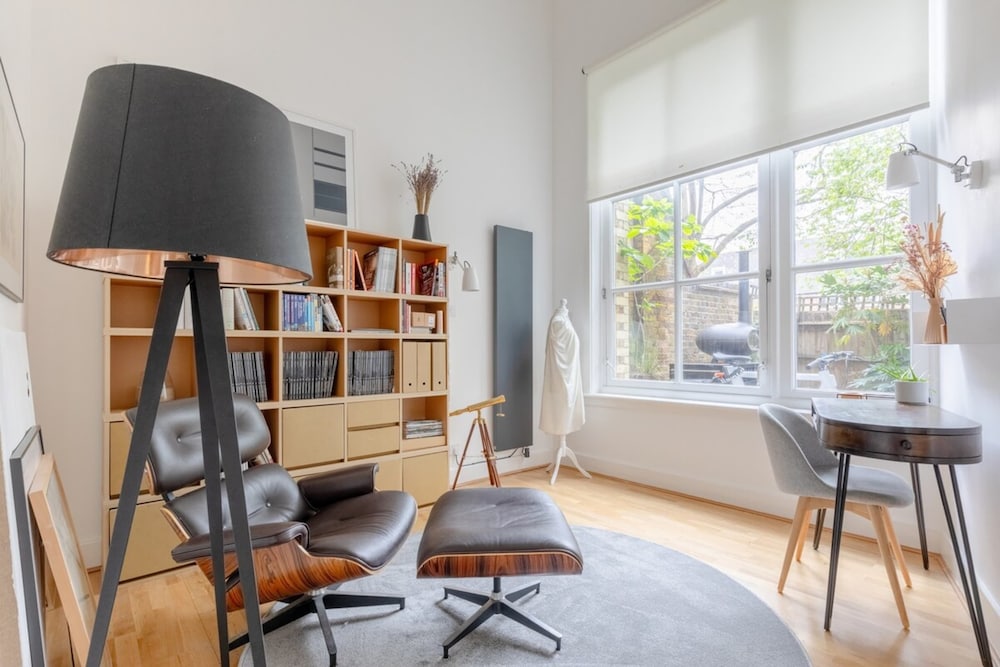 Chic 1BD Maisonette W/hot Tub, King's Cross!