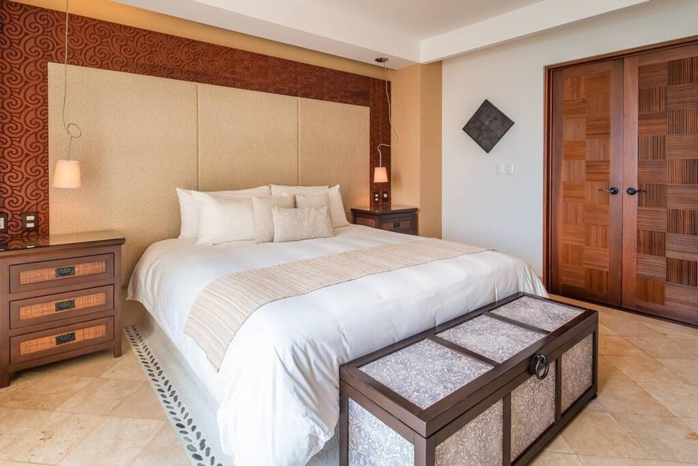Celeste Curamoria Collection 3BD Ocean View