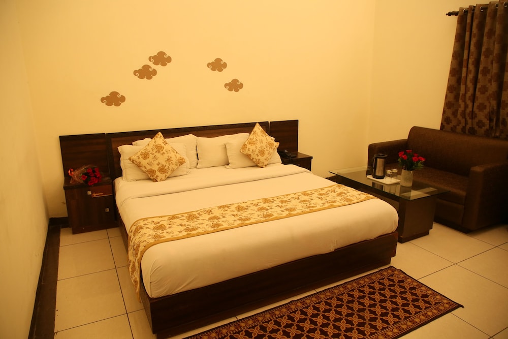 HOTEL SUKOON