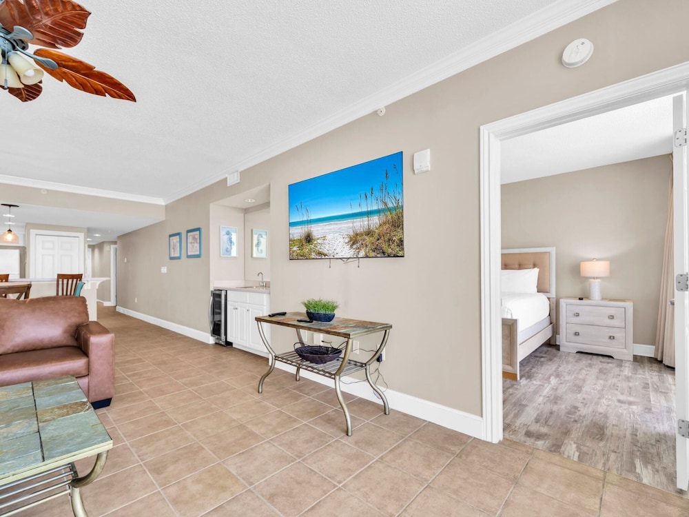 Majestic Beach Towers 2-1608