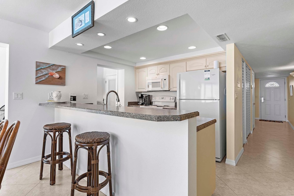 Smyrna Beach Club 818b
